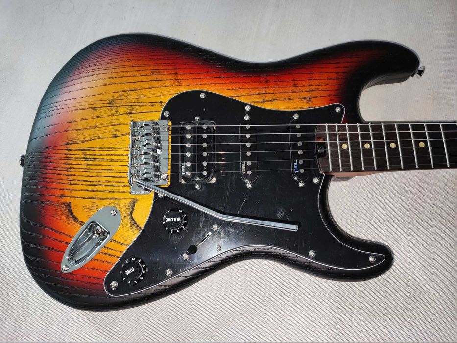 HARLEY BENTON ST-MODERN PLUS HSS SBBL gitara stratocaster - ustawiona