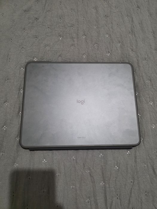 Logitech Combo Touch iPad Pro 13