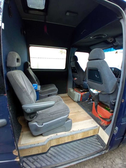 Автомобіль Mercedes Benz Sprinter
