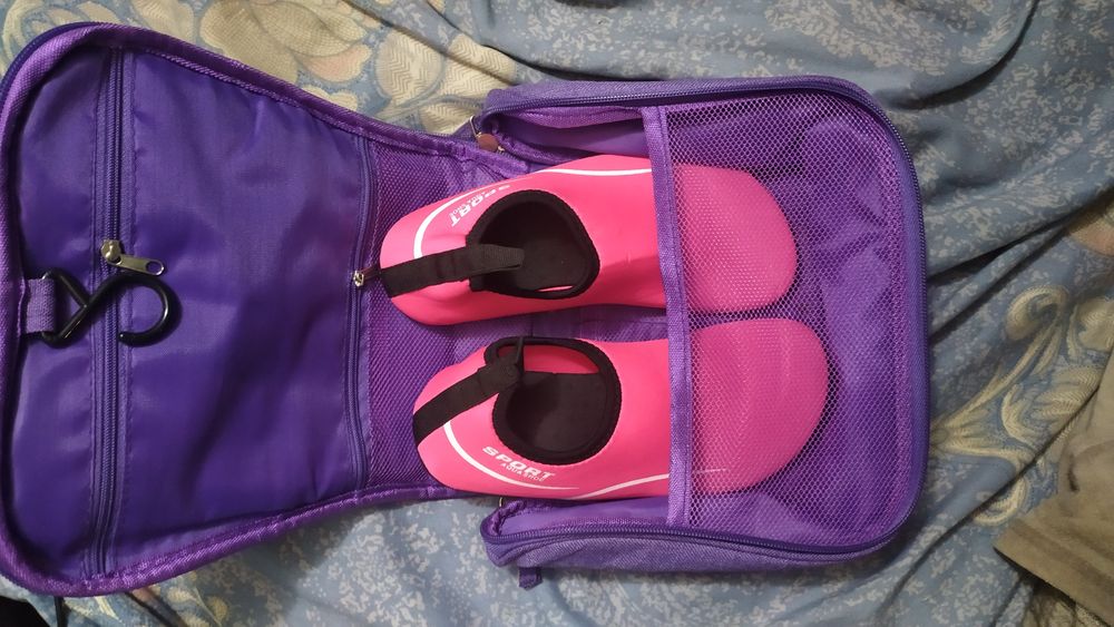 Взуття дитяче спортивне з сумкою 34 розмір чешки