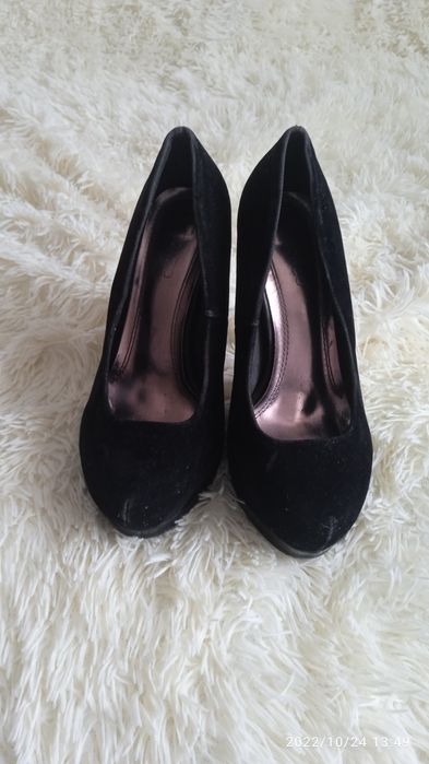Продам туфлі жіночі