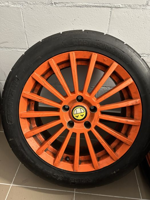 Felgi pomarańczowe R17 5x114,3