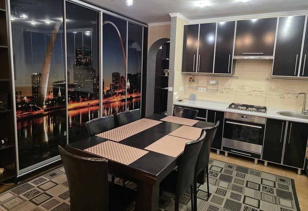 Здається чудова 2 кімната квартира район Старе місто.