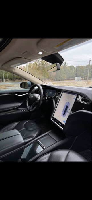 Продам Tesla Model S