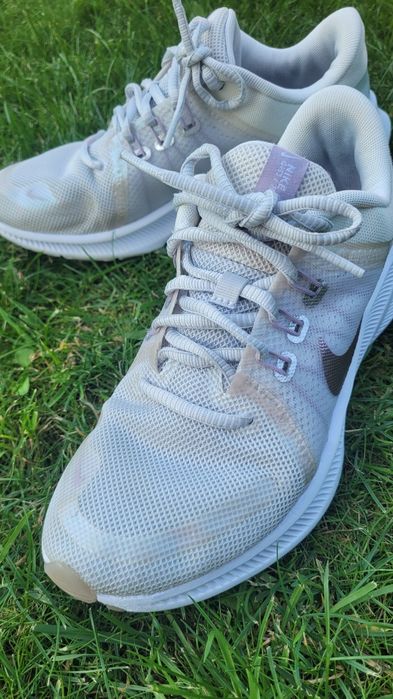 buty NIKE QUEST 4 Premium,  r.38, stan dobry, lekkie