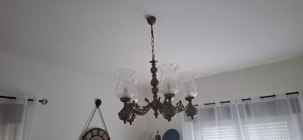 Vendo mobília e candeiros