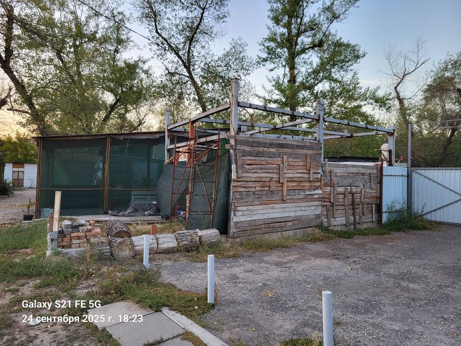 Причал №5 место, с отдельным входом 200000 торг