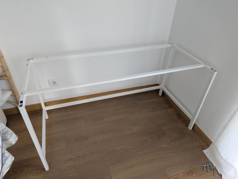 Pés de mesa secretária IKEA alex