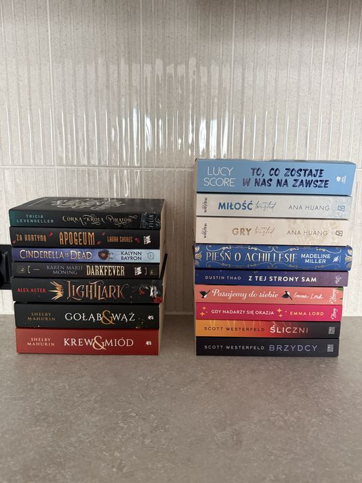 Śliczni, Scott Westerfeld