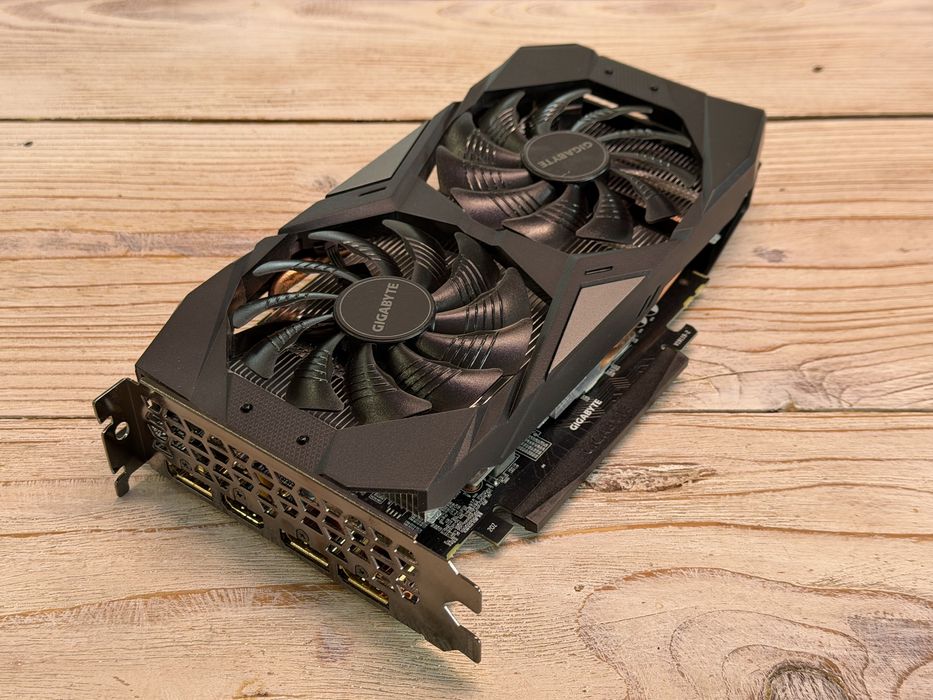 Gigabyte GTX 1660 Super OC 6GB GDDR6 – Windforce – bardzo mało używana!