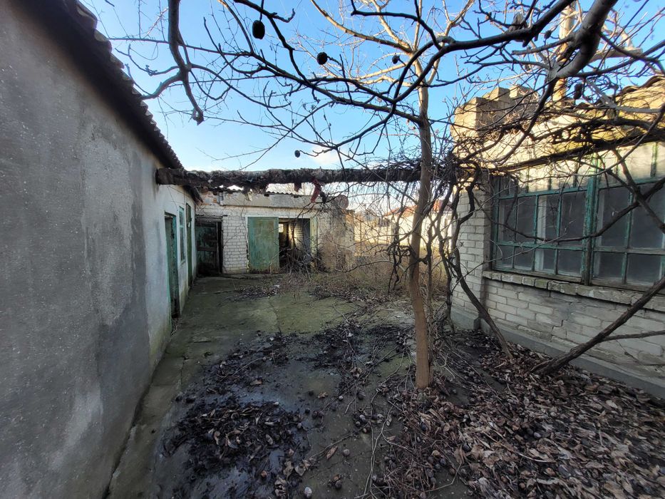 Дом под кап.ремонт в центре Нерубайского по цене участка 10 соток.