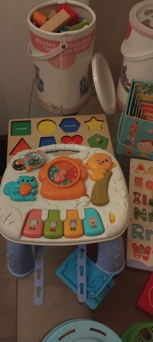 Varios brinquedos