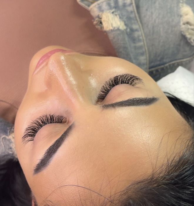 Przedłużanie  Rzęs