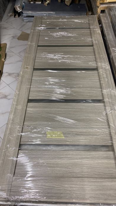 Продам двери межкомнатные с выставки