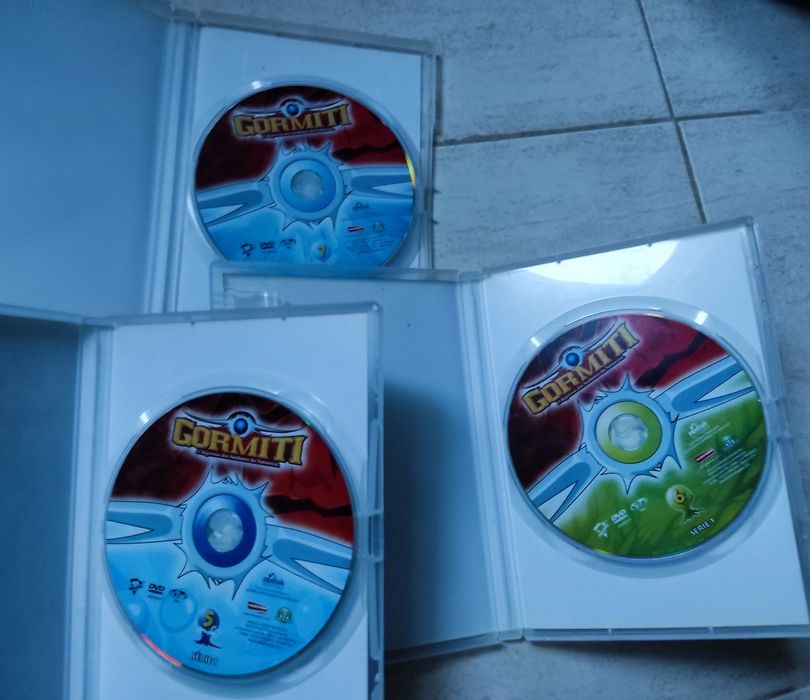 Conjunto de 3 DVDs Gormiti  (Nº: 5, 6 e 7)