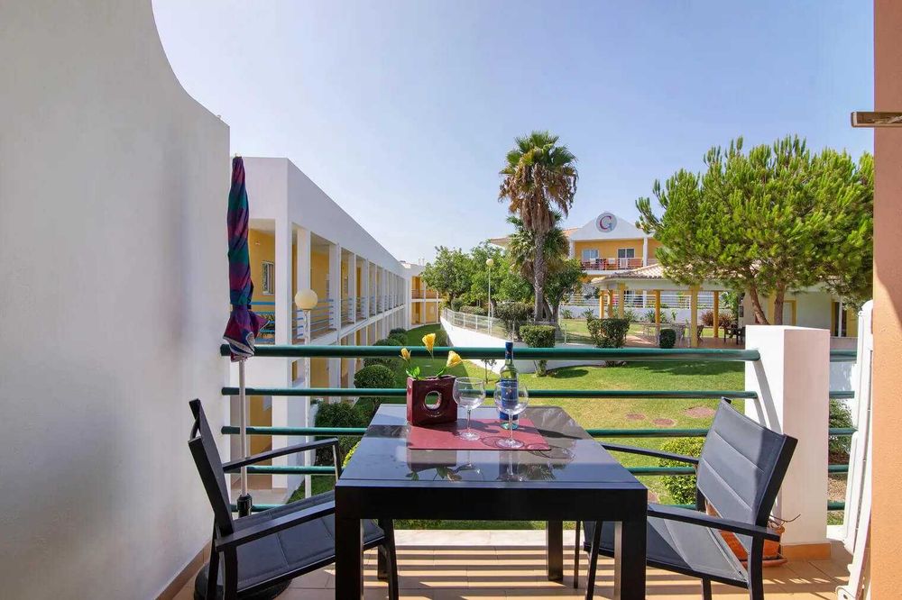 T2 a 3 km da praia com piscina - Encosta São José by Gabi Miguel