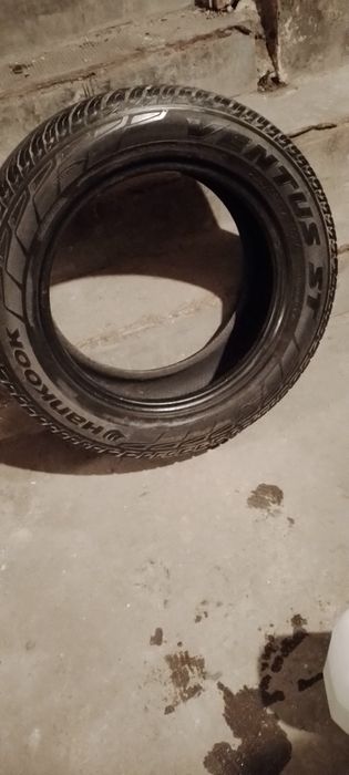 Opony wielosezonowe firmy Hankook używane .Rozmiar 235/60R17 .
