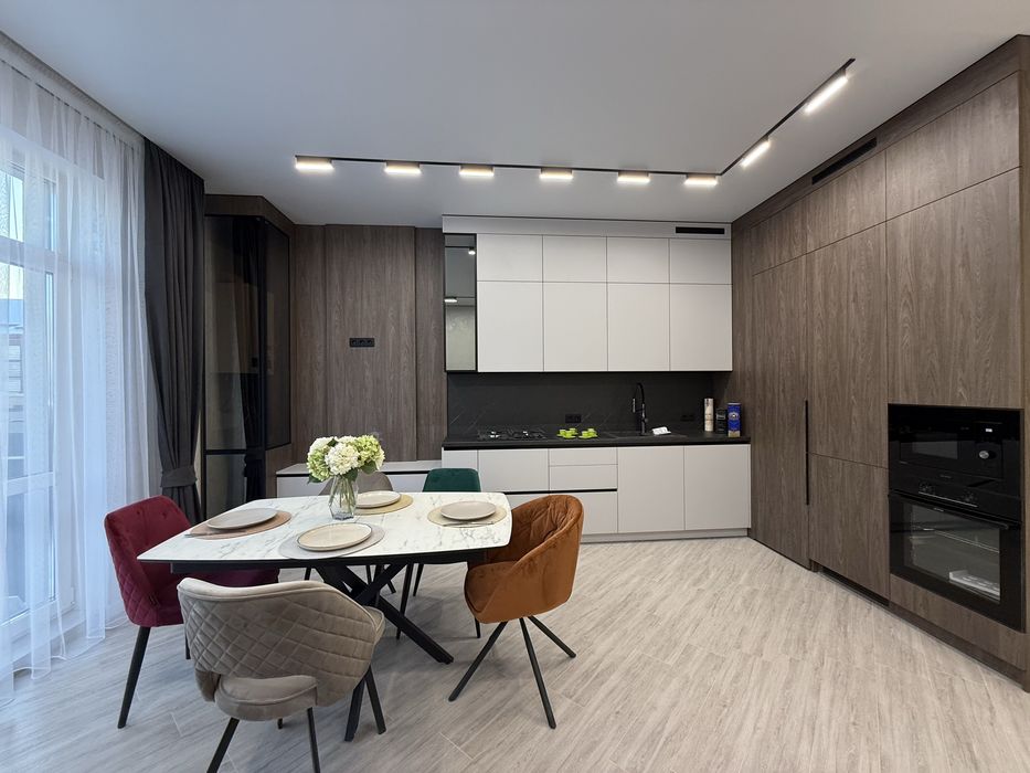 Продаж 2-поверхового таунхауса 115м2 з ремонтом