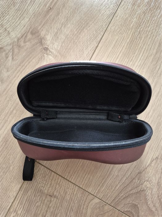 Etui pudełko na okulary Oxy's używane burgundowe