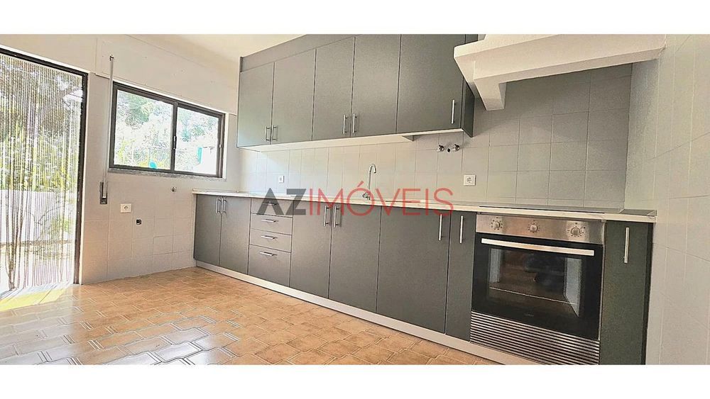 T3 Renovado com Terreno 100m2, Abrantes