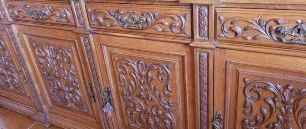 Mobília da sala em madeira