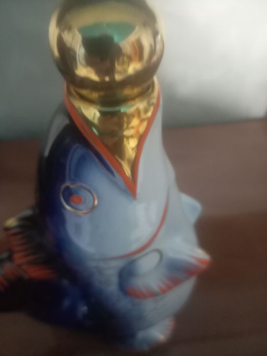 продам сервиз  Рыбки и др.