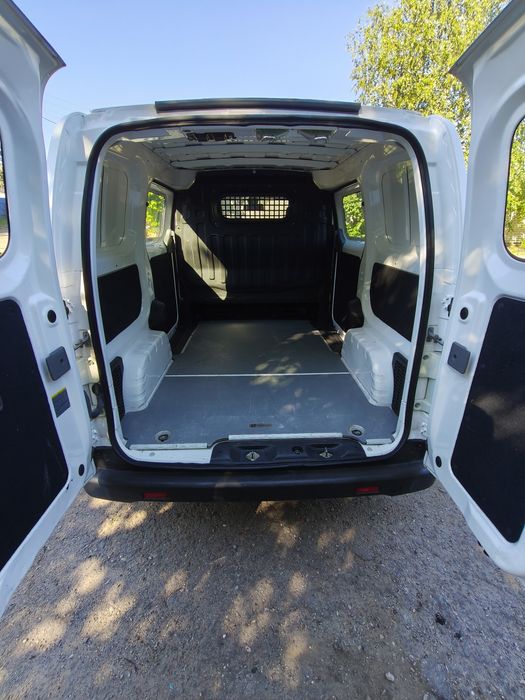 Продам Nissan E NV200 2015