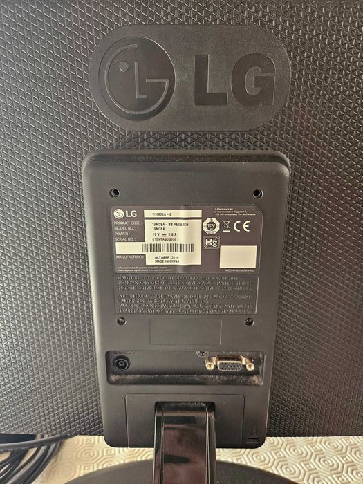 Monitor LG 19M38A-B 1366x768