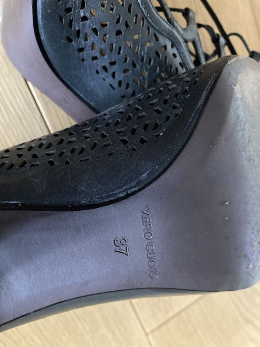 Sandaly na obcadie Sinple, rozm. 37