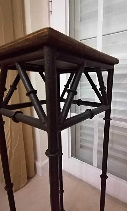 Mesinha Apoio Ferro Forjado