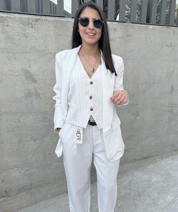 Conjunto fato  riscas