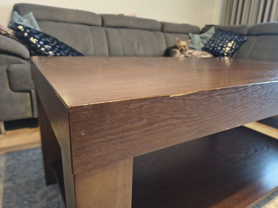 Stolik kawowy z półką