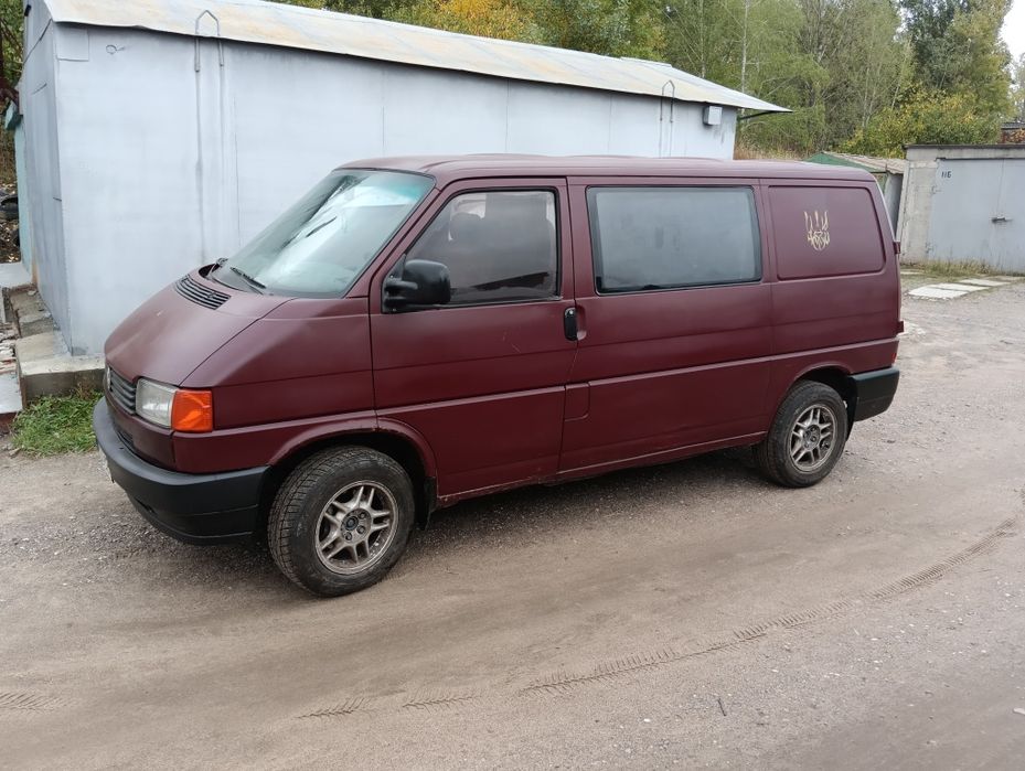 VOLKSWAGEN T4 1,9 Diesel, груз_пасажир, не гнилий на повному бойовому ходу!!