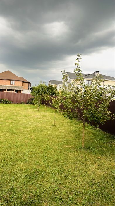 Будинок , Гатне ,інвертор,газ,можно з тваринами