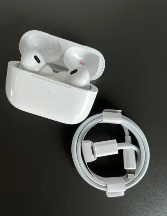 Подарунковий набір 5 в 1 годинник + навушники + бездротовий павербанк