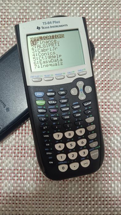Calculadora TEXAS  TI 84 PLUS