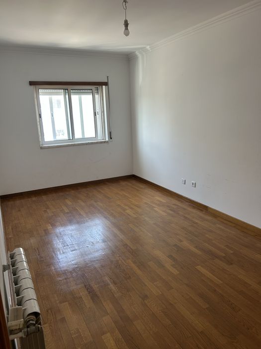 Quartos mobilados em Carcavelos
