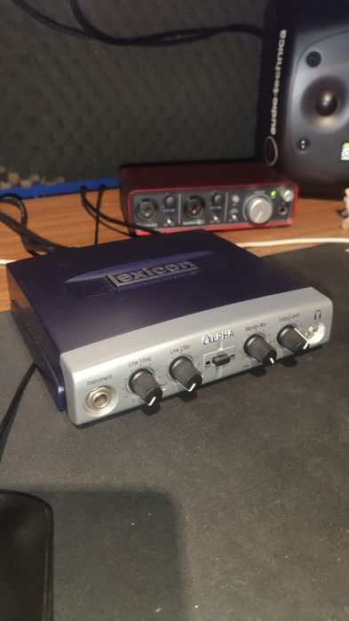 Placa de som Interface Lexicon Alpha 2x2x2