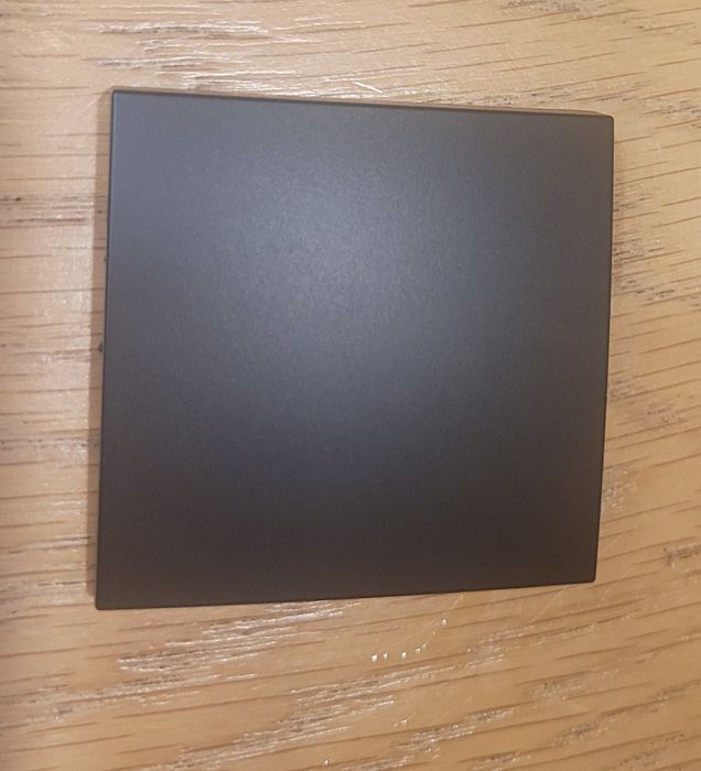 Zaślepki do kontaktów, pokrywki kontaktowe, Simon 10, czarny mat