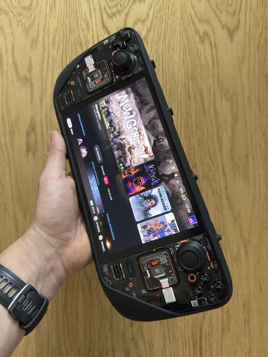 Steam Deck 1Tb OLED + obudowa i naklejka dbrand