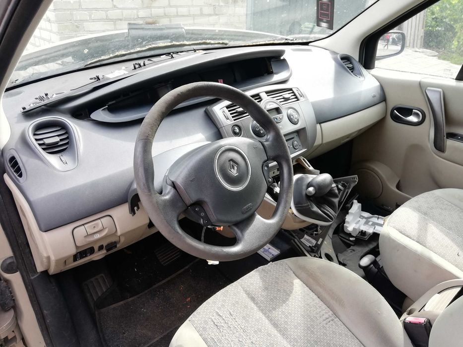 Renault Scenic II 1,9 DCI 2005r- Klapa tył i inne  części