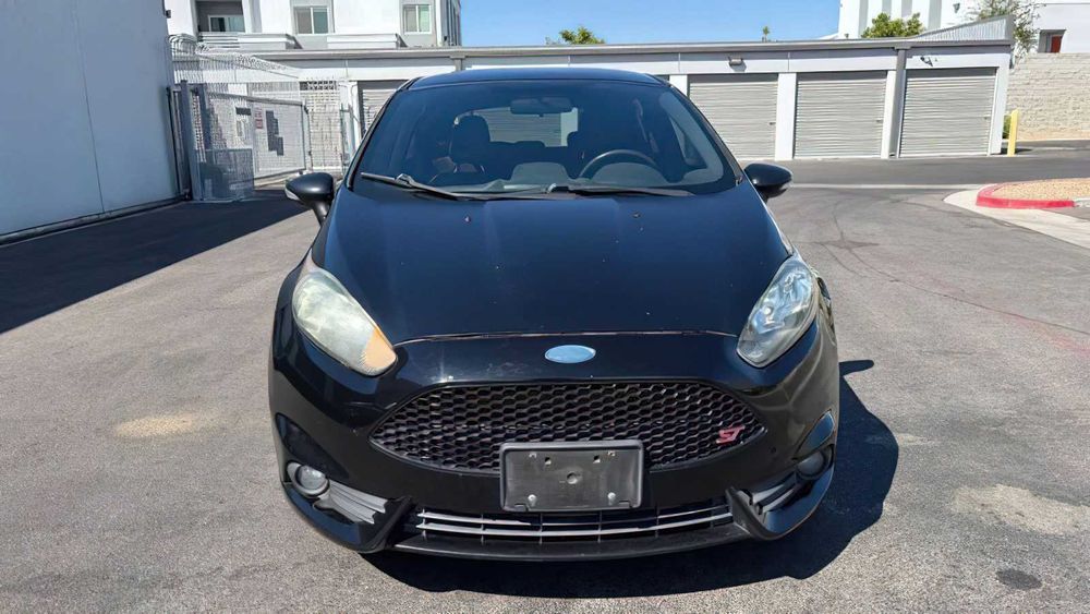 Ford Fiesta SE      2016