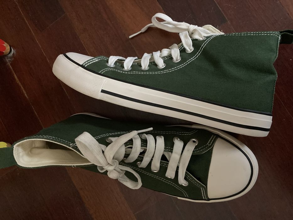 Green Sneakers by Lefties