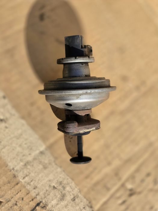 Zawór EGR AGR N47 2.0d BMW E60 E90 E87 X3 E83 E81