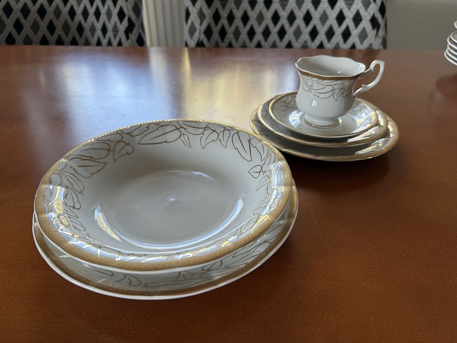 Chodzież zestaw obiadowy i kawowy 32 elementy, 6 osób