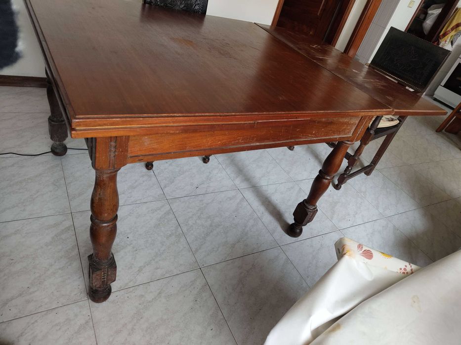 Cofre e mobília de casa