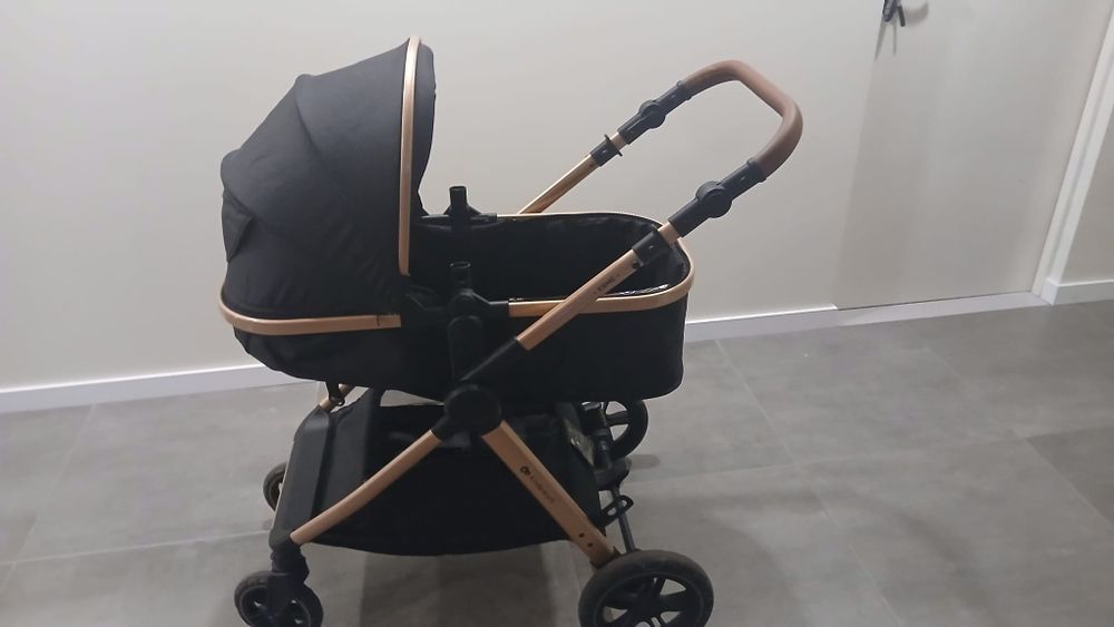 Carrinho de bebé com alcofa kinderkraft Esme
