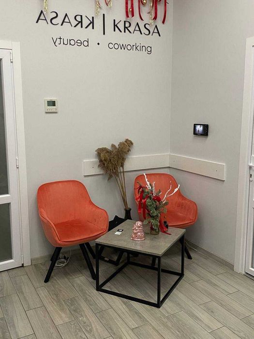 Преміальний кабінет у центрі Києва (Хрещатик) — готовий до роботи