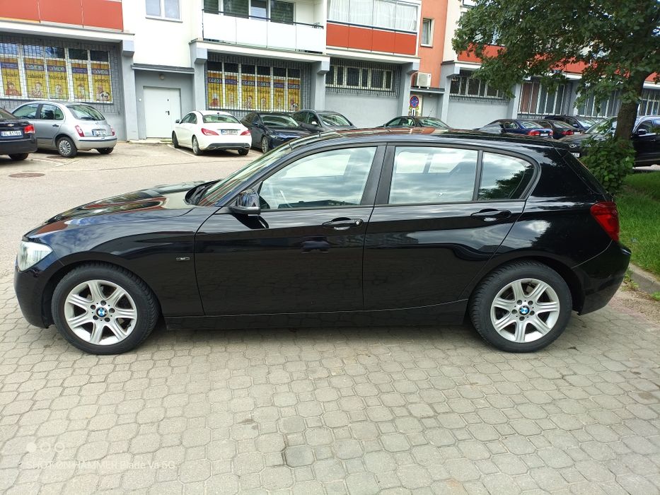 BMW 116I. Benzyna.