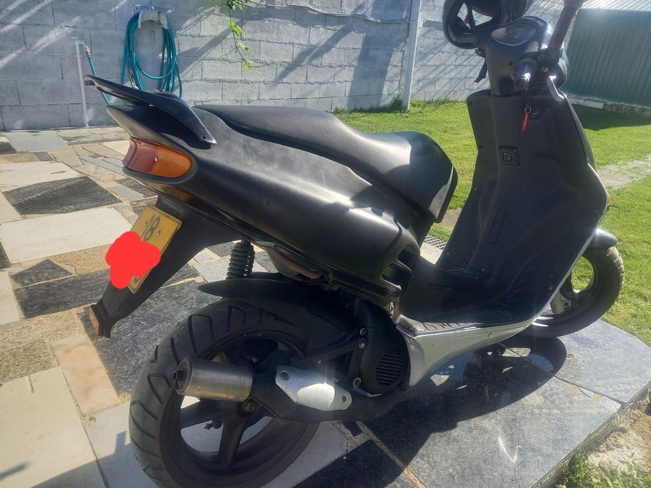 Aprilia sr 50cc excelente estado Pode e deve trazer mecânico